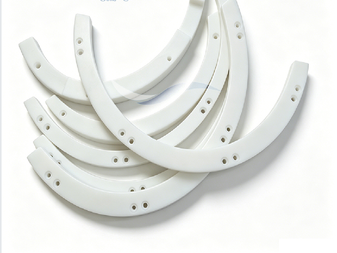 C profile UHMWPE chain guide